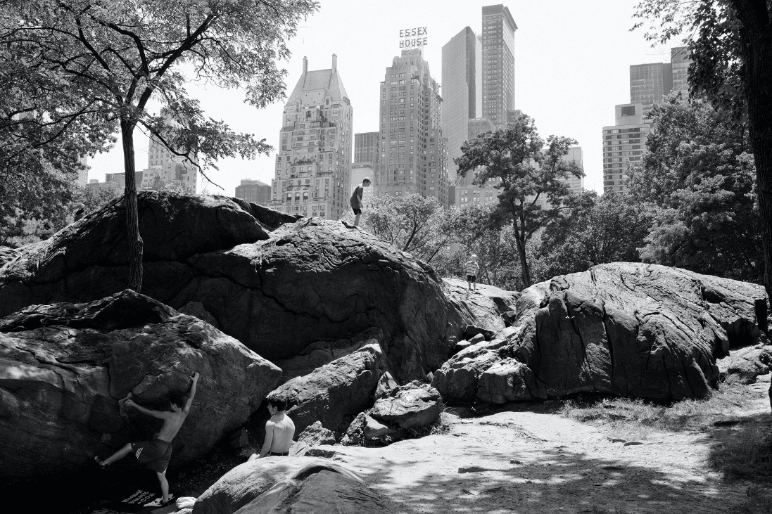 Black & white image of a urban architecture in usa